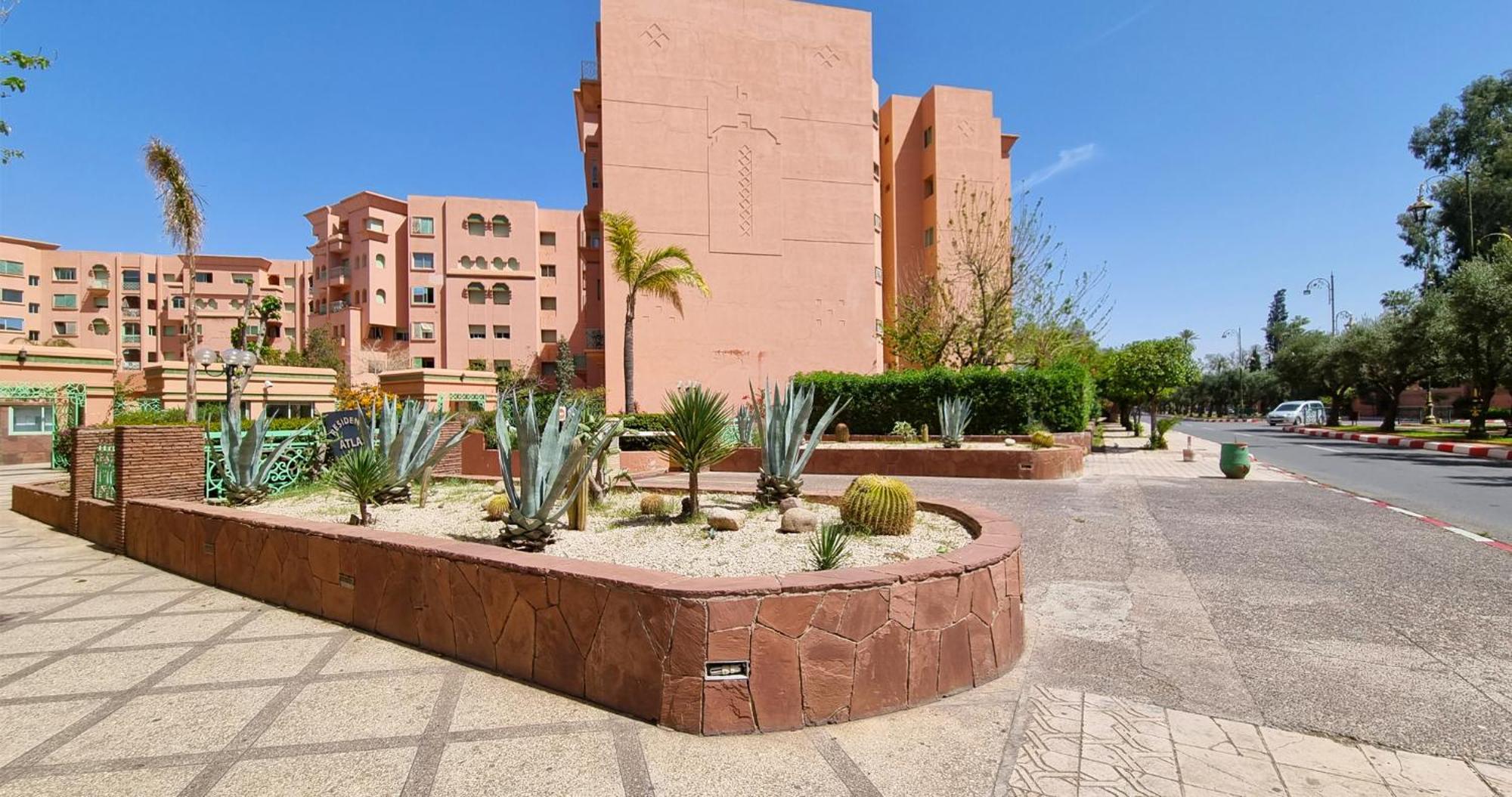 Appartamento Charming 2-Bed Oasis Pool View Marrakesh Esterno foto
